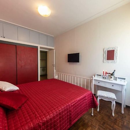 Downtown Bologna Apartment Bagian luar foto