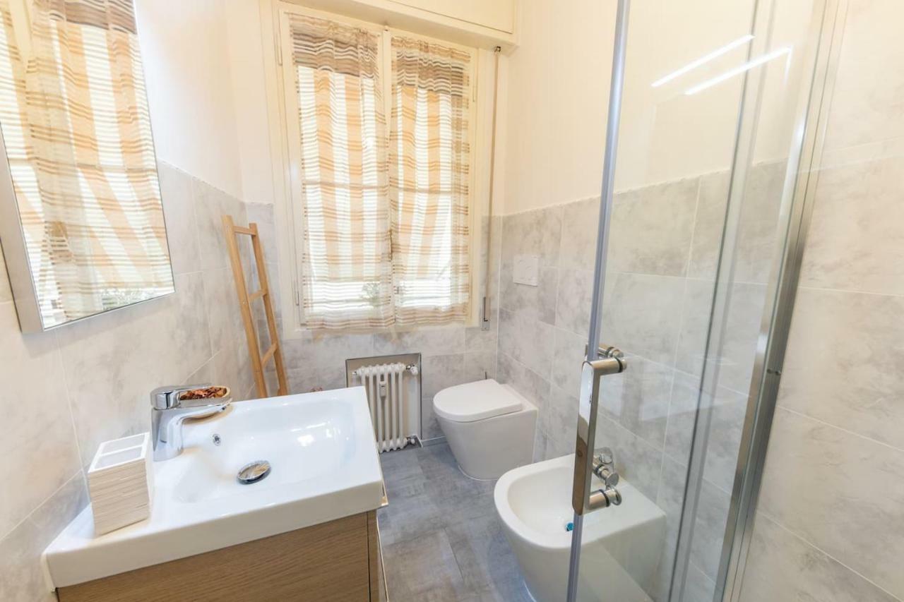 Downtown Bologna Apartment Bagian luar foto