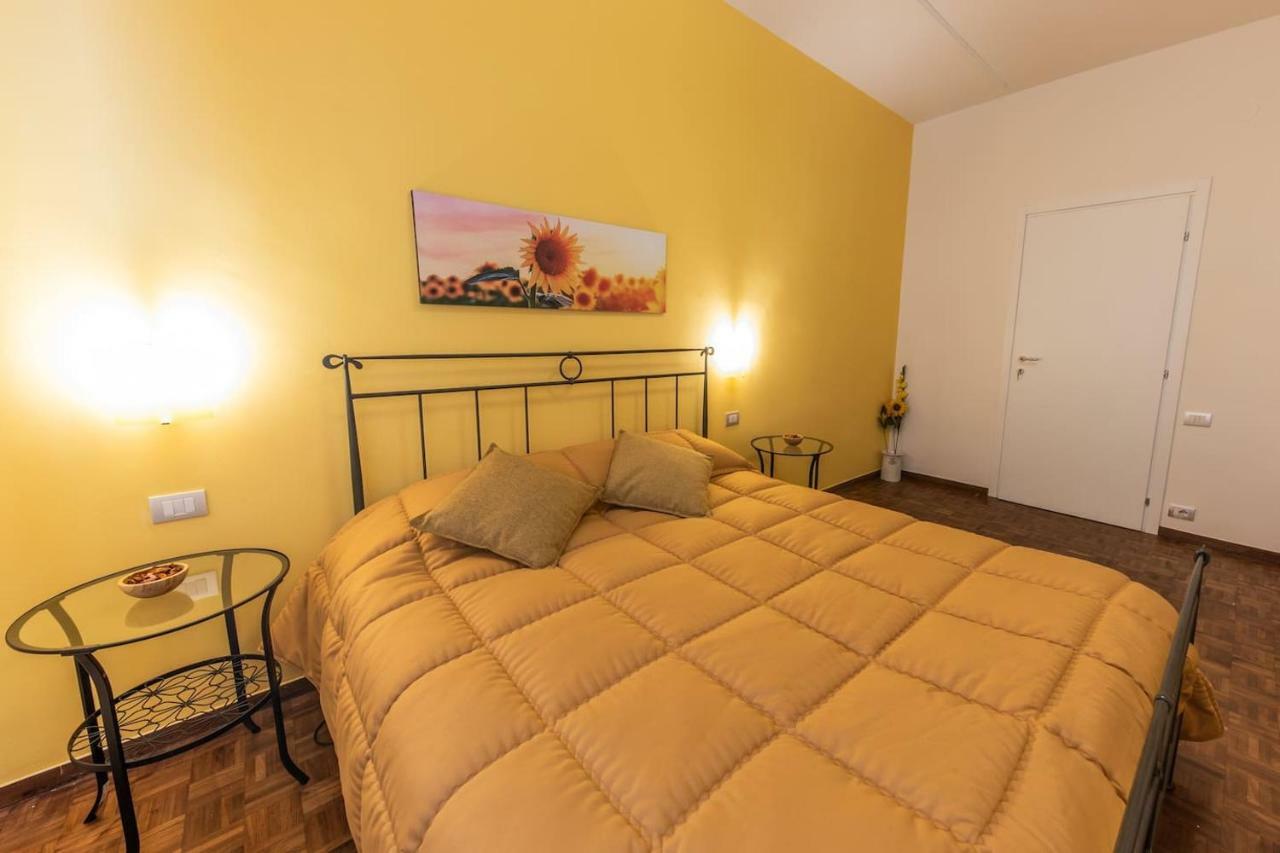 Downtown Bologna Apartment Bagian luar foto