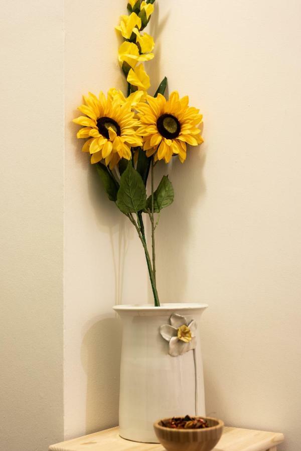 Downtown Bologna Apartment Bagian luar foto